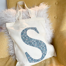 Load image into Gallery viewer, Personalised Flower Pattern Letter Tote Bag